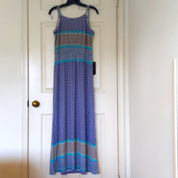 NWT. The Limited Multi Color and Patterns Maxi Sleeveless Dress with top lined. - Picture 5 of 5